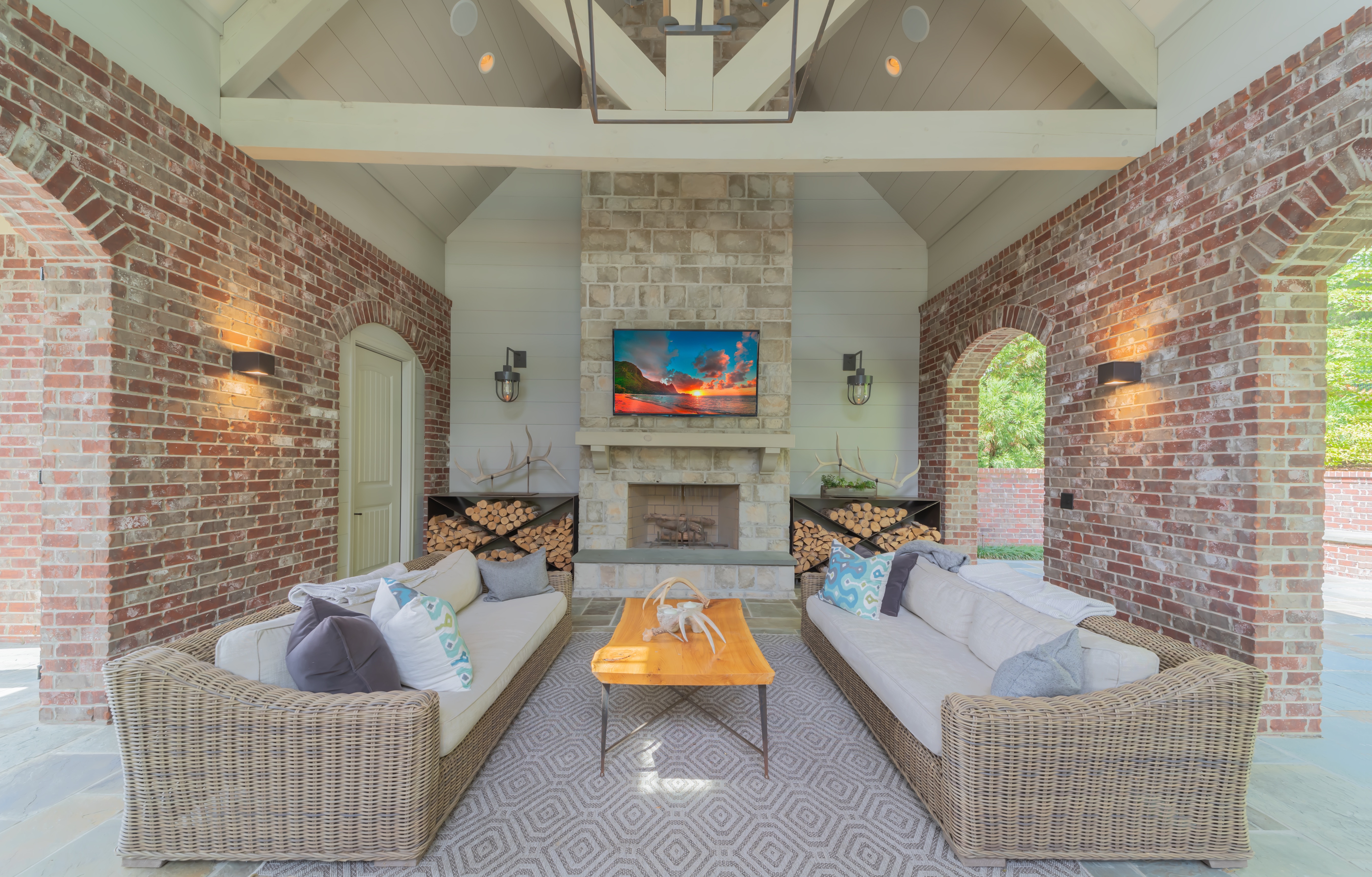 Outdoor Entertainment